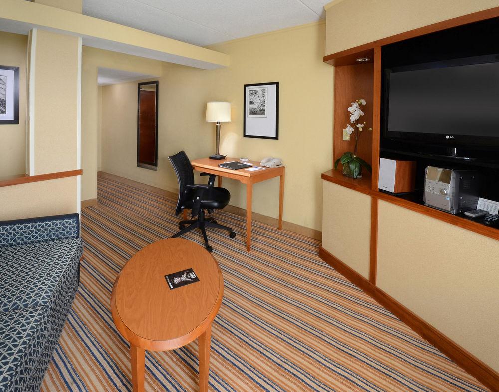 Holiday Inn Express Hopewell - Fort Lee Area, An Ihg Hotel Екстериор снимка